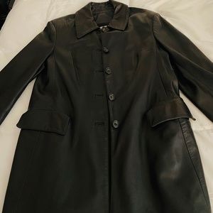 Final reduction. Perfect condition. Vintage Black leather trench coat